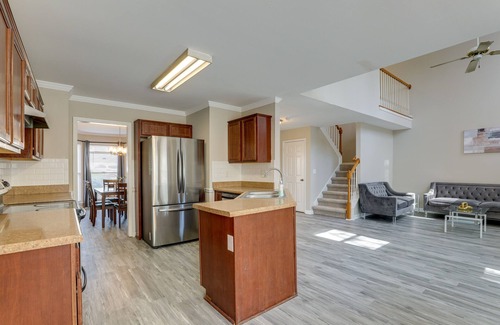 Stone Mountain House | Stone Mountain Vacation Rental with Deck!