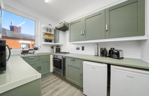 Golborne Apartment | Stone Pit Apartments
