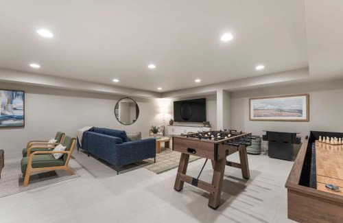 Mayhew House | Stone Point Overlook