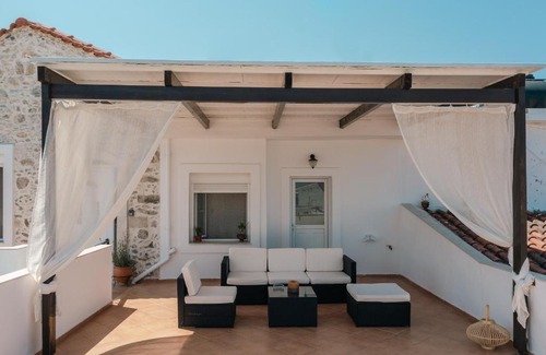 Pigi House | Stone Project 2