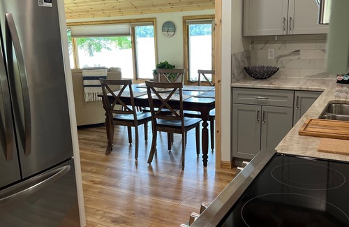 Galena Cottage | STONE RIVERSIDE COTTAGE is just a few steps from the SASSAFRAS RIVERS edge