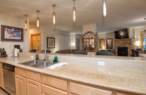 Kirkwood Condo | Stone Suite Aspen Ski Condo in Kirkwood #111 B