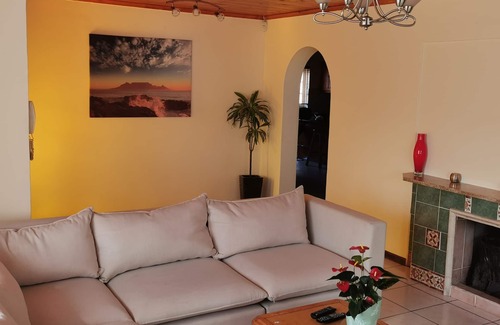 Cape Town House | Stone throw away from the beach in safe and secure neighborhood.