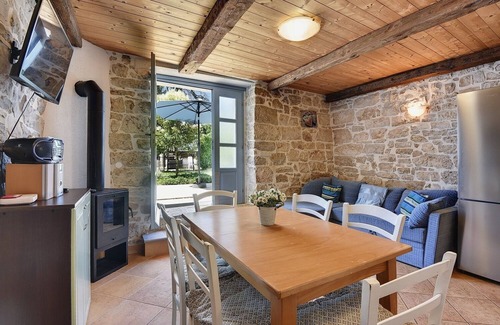 Stranici kod Lovreca House | Stone villa where pets are welcome and with private pool