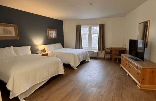 St. Mary's Hotel | Stone Willow Inn