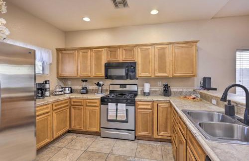Bullhead City House | Stonebridge River Home in Gated Community!