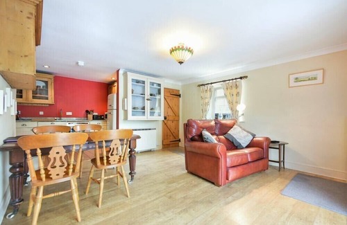 Alwinton Cottage | STONECROP COTTAGE, pet friendly, country holiday cottage in Alwinton