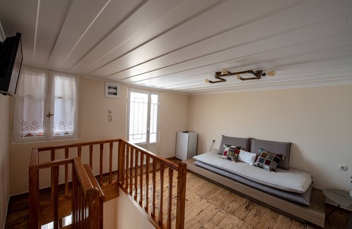 Kalamitsi House | Stoned Traditional House just 3km from amazing beaches