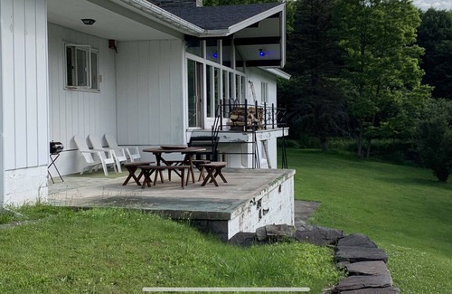Stamford House | Stonefield Farm is the perfect getaway any time of the year.