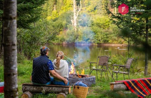 Stoneham-et-Tewkesbury Ski Chalet | Stoneham's St-Évasion - 25 min from Qc, SPA for 9