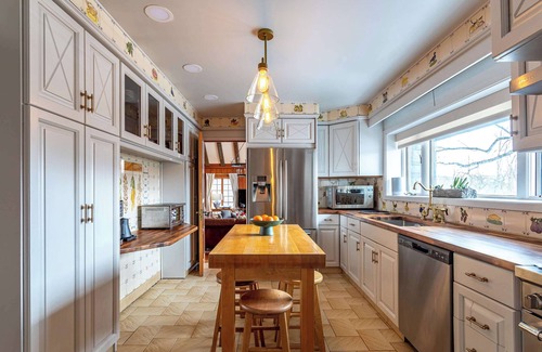 Rowland House | Stonehaven on the Delaware: Direct River Access