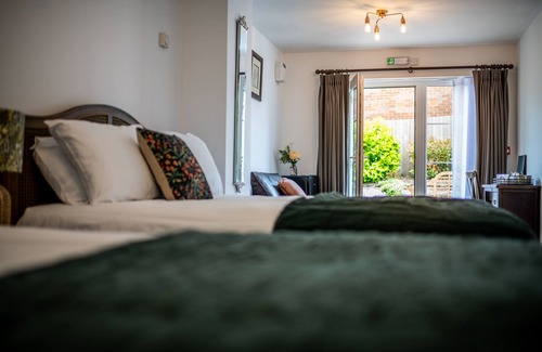 Amesbury Bed & Breakfast | Stonehenge Courtyard