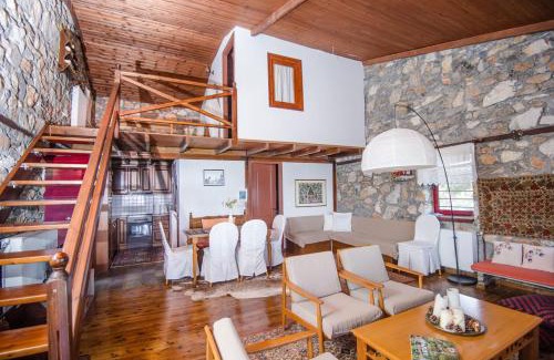 Dio-Olympos House | Stonehouse 2 Bedroom Chalet on Olympus Amazing View