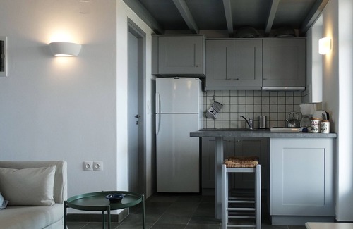 Chrissi Akti House | StoneHouse by the pool