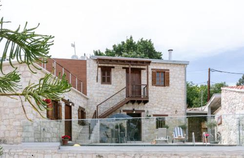 Kallepia Villa | Stonehouse with private swimming pool