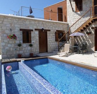 Kallepia Villa | Stonehouse with private swimming pool