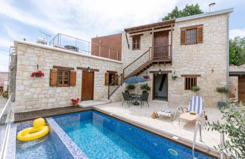 Kallepia Villa | Stonehouse with private swimming pool
