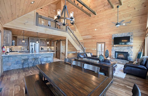 Cherry Log Cabin | Stoneman Lodge 4br/3.5ba- Hot Tub- Outdoor fireplaces- Wfif- New Cabin