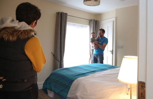 Terryglass House | Stonepark Lodge featuring Two En-suite Bedrooms with Living Room and Kitchen