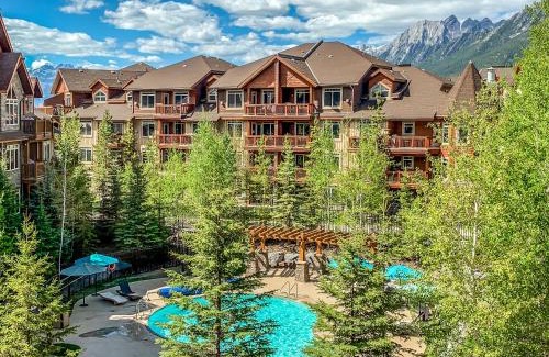 Canmore Apartment | Stoneridge Mountain Resort Condo managed by Little Sister Getaways