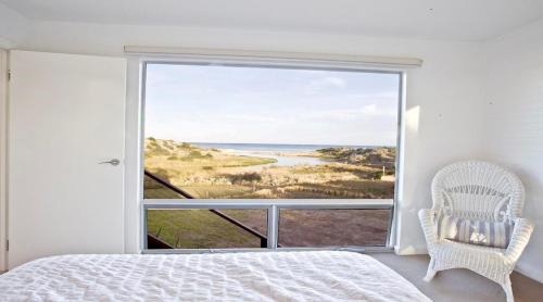 Carrickalinga House | Stones Throw 26 River View Drive