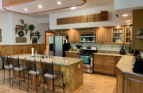 McHenry House | Stones Throw, a cozy yet spacious mountain retreat!