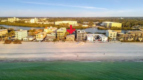Independence Square Apartment | Stones Throw Beachside Bungalow #2 AT THE BEACH