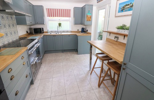 Tenby Cottage | STONES THROW, pet friendly, country holiday cottage in Tenby