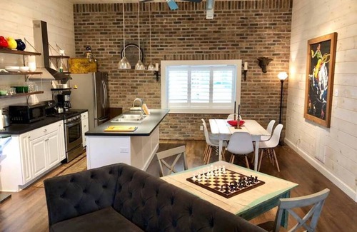 Lewisburg House | STONES THROW RETREAT in Downtown Lewisburg