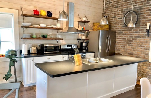 Lewisburg House | STONES THROW RETREAT in Downtown Lewisburg