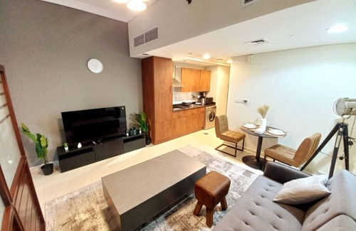 Jumeirah Lake Towers Apartment | StoneTree - Lake Terrace Studio - Near Metro Station