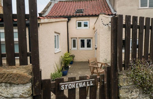 Sandsend Cottage | Stonewall