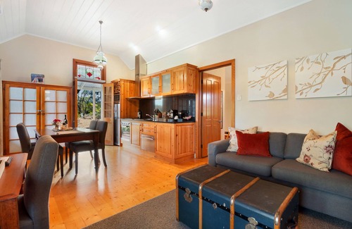 Stone Well Cottage | Stonewell Cupids Cottage