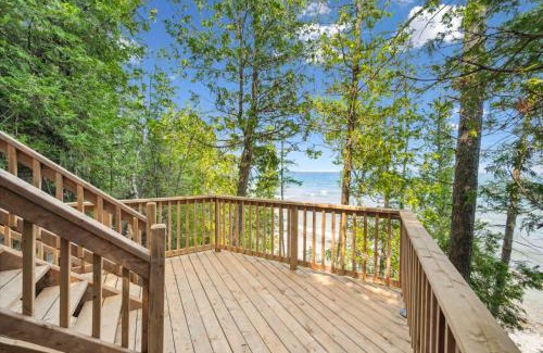 Lion's Head House | Stonewood - Private Shoreline Log Cabin