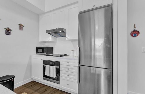 Stoney Creek Condo | Stoney Creek Home ~ Modern Chic Condo ~ Comfort