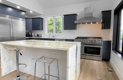 Crowes Landing House | Stoney Lake Beach House