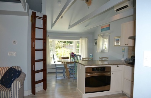 Stonington House | Stonington Cottage in the BORO-close to downtown Mystic, CT and Watch Hill, RI