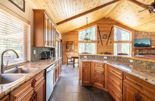 Eagle Mountain Estates House | Stony Bear Lodge. Amazing New Rental. Great location. Air Conditioning. Hot Tub and More.