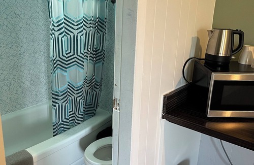 Southampton Hotel | Stop 21 Motel
