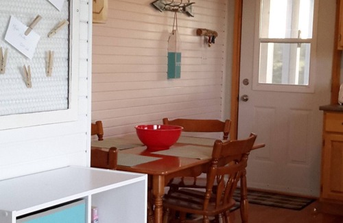Morell Cottage | Stop! You Found It! 5 Min Stroll To Stunning White Sand Beach At Sandy Shores