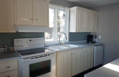 Venise-en-Quebec House | Stopover 471: Tranquility on Lake Champlain