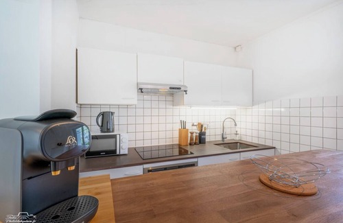 Trentemoult House | Stopover in Nantes by the river