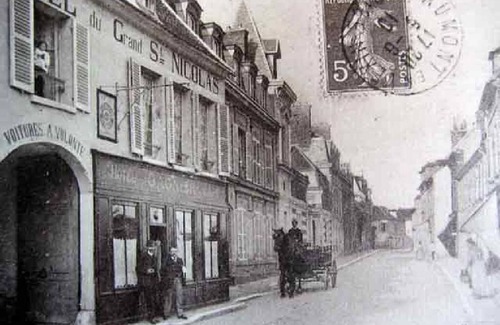 Chaumont-en-Vexin House | Stopover in the city center of Chaumont-en-Vexin