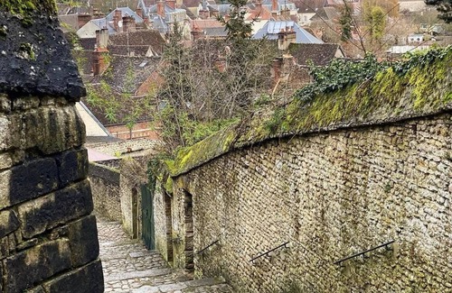 Chaumont-en-Vexin House | Stopover in the city center of Chaumont-en-Vexin
