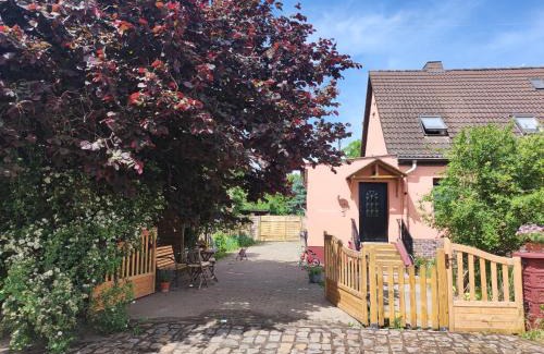 Wachow Apartment | Storchennest mit eigenem Hof, Spielwiese und Terrasse