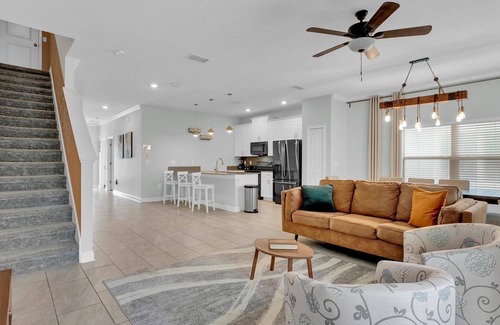 Bay Lake House | Storey Lake-CLOSEST RESORT TO DISNEY-FREE RESORT FACILITIES -MODERN-FREE WIFI