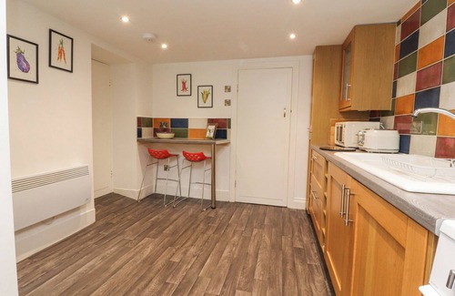 Conder Green Cottage | STORK COTTAGE, pet friendly, with open fire in Glasson