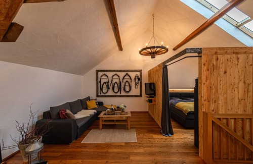 Eichenzell Apartment | Stork's nest vacation apartment