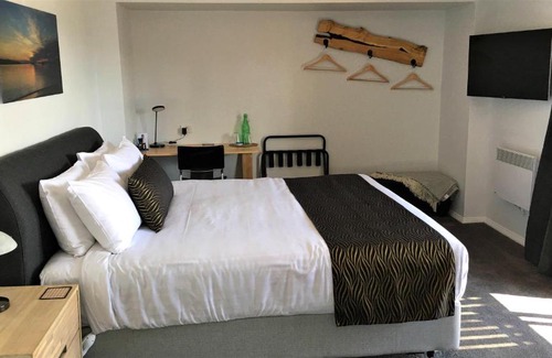 White Beach Bed & Breakfast | Storm Bay B&B