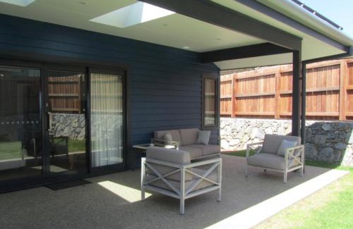 Augusta House | Storm Bay Cottage